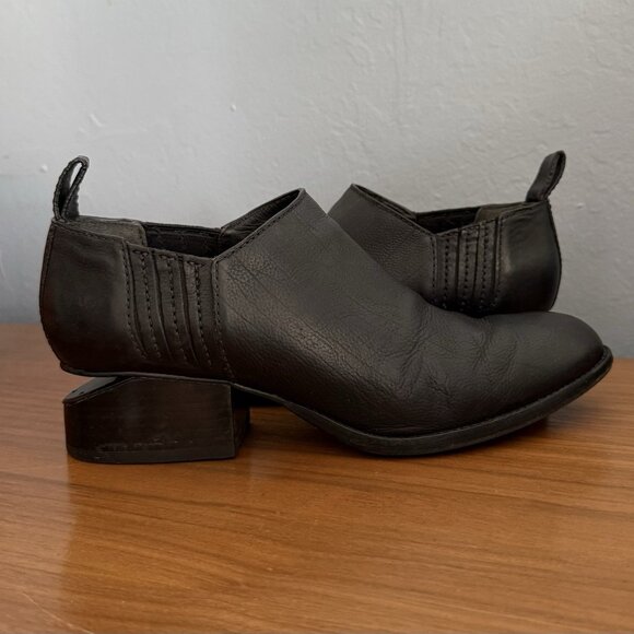 Alexander Wang Kori Black Cut-out Leather Ankle Booties Sz 39 - Picture 1 of 9